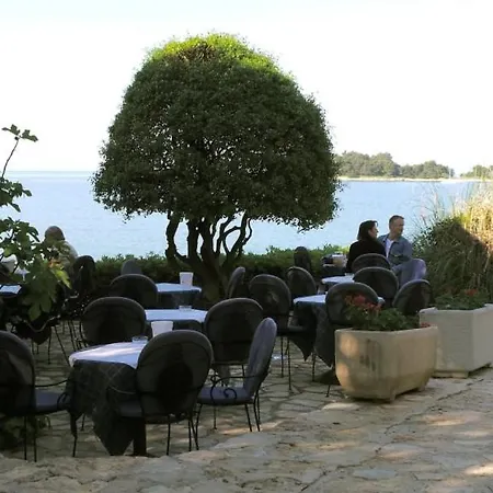 Konukevi In With Terrace, Air Conditioning, W-lan 81-5 Rovinj