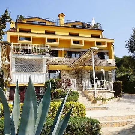 In With Terrace, Air Conditioning, W-lan 81-5